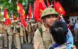 Hân hoan đón đoàn quân giải phóng về tiếp quản Thủ đô